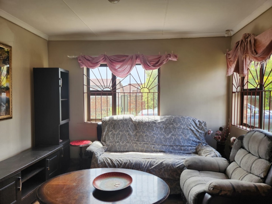 2 Bedroom Property for Sale in Levallia Western Cape